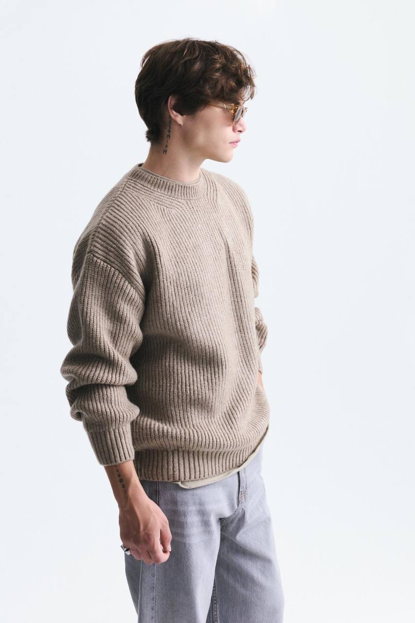 V60-31
Oversize Sweater
