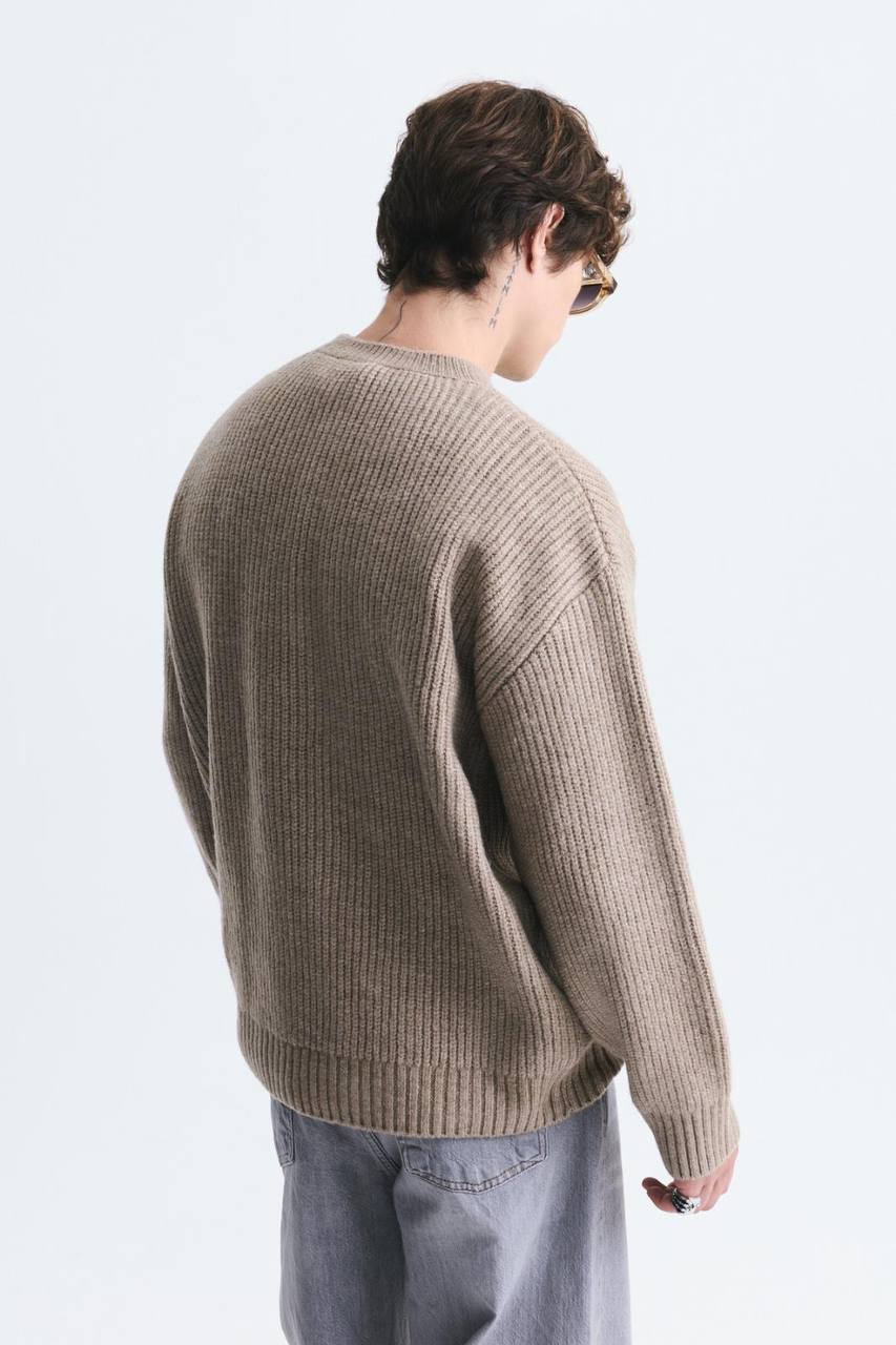 V60-31
Oversize Sweater