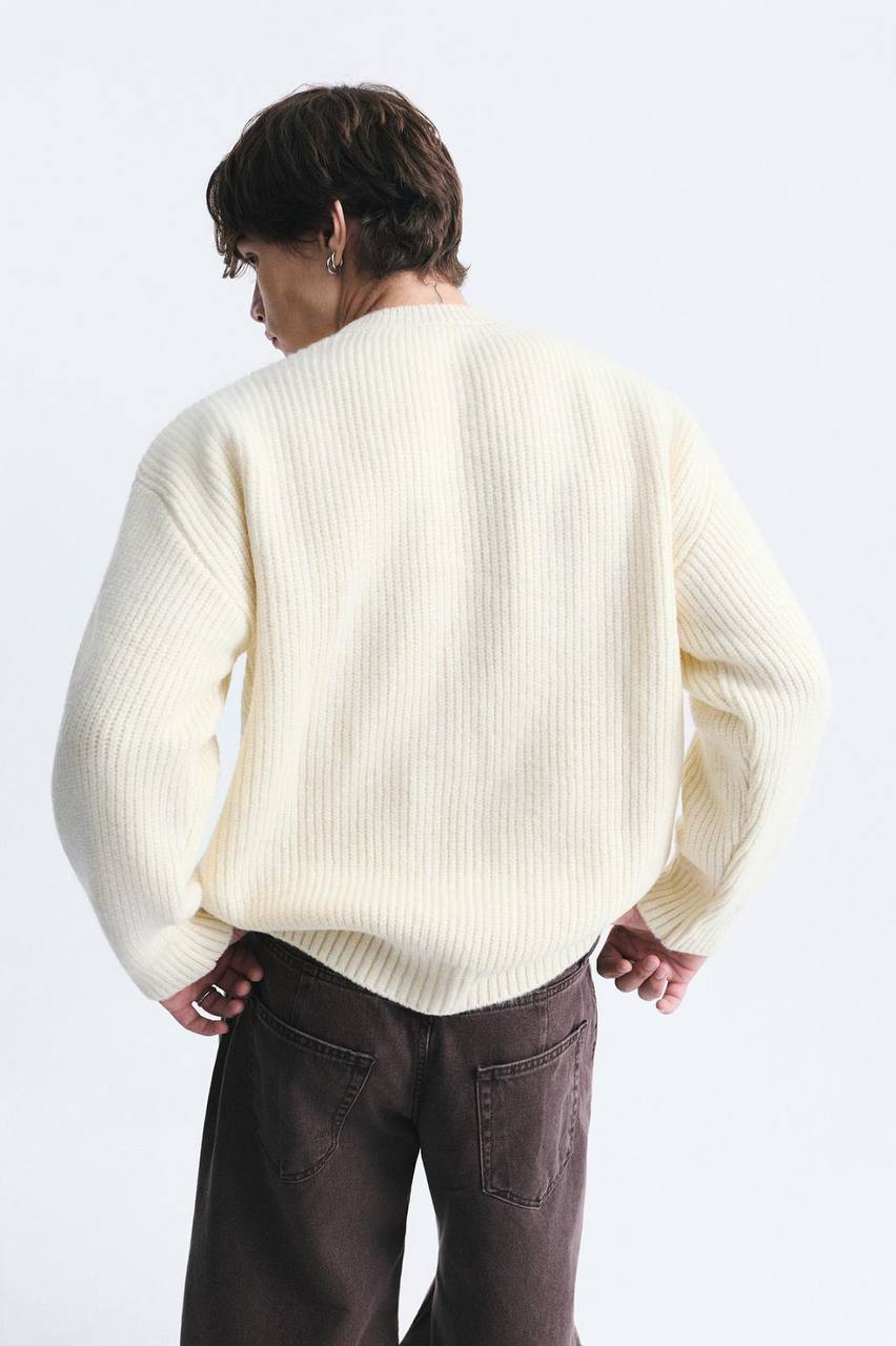 V60-31
Oversize Sweater
