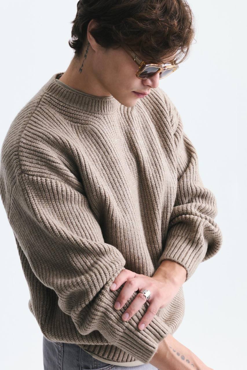 V60-31
Oversize Sweater